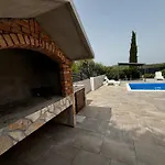 Nancy With Swimming Pool Дом отдыха *