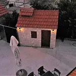 Nancy With Swimming Pool Дом отдыха *
